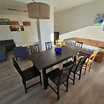 Gepflegte Monteurswohnung In דירה *