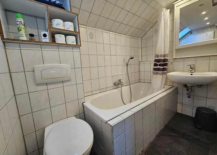 Gepflegte Monteurswohnung In Apartment Rommerskirchen